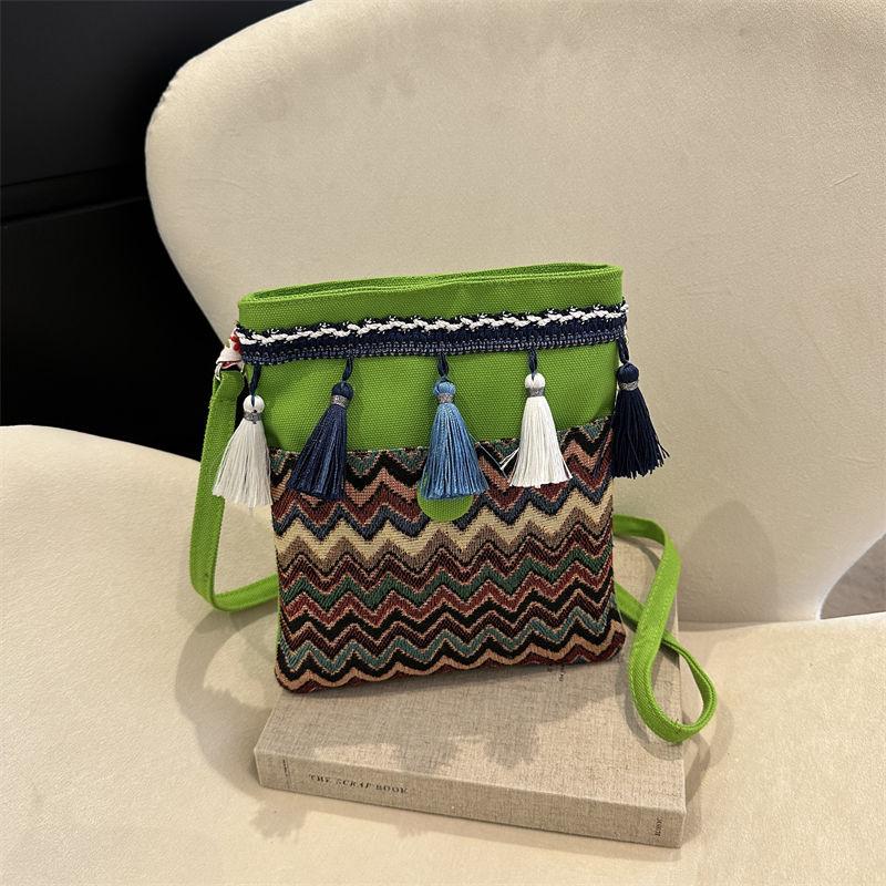 Women's Autumn/Winter Fashionable Single Shoulder Crossbody Bag Ethnic Style Simple Tassel Phone Bag