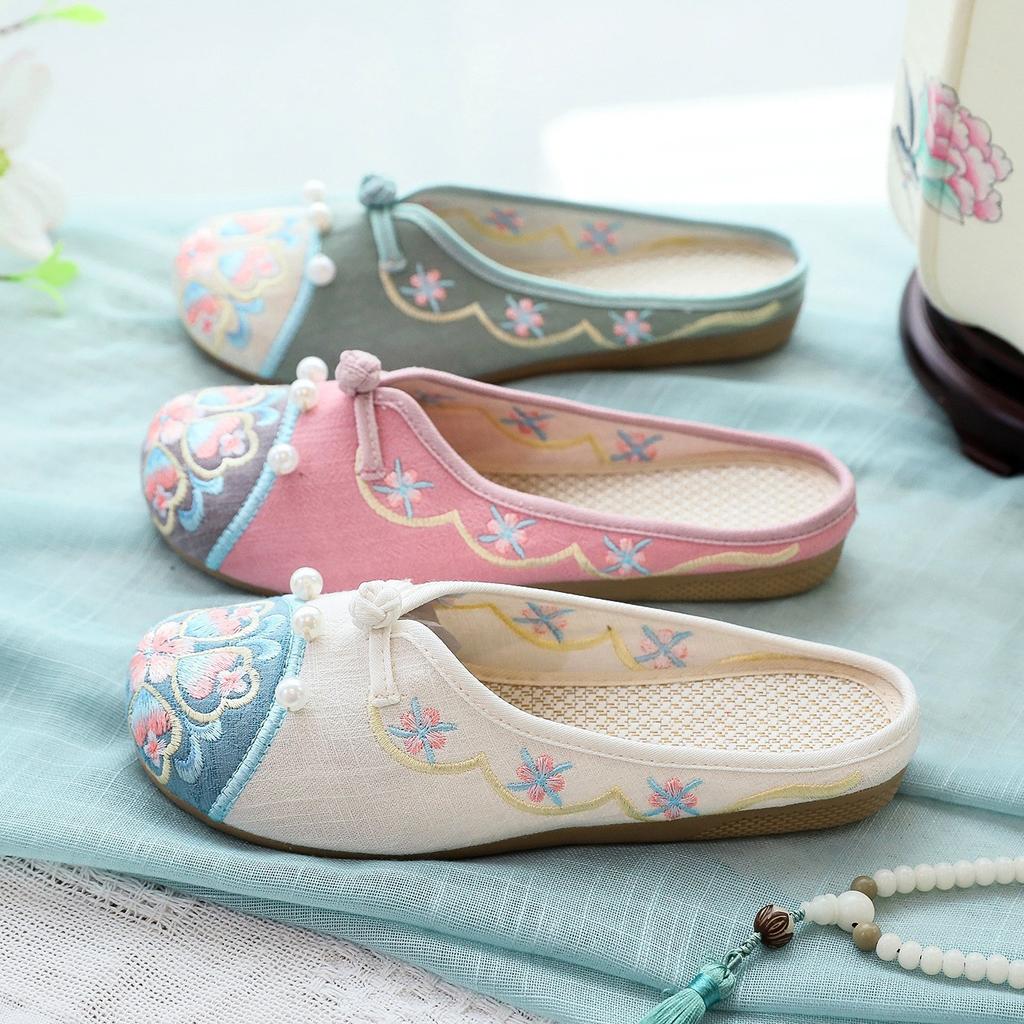 Slippers, Flat Bottom, Embroidered Cloth Shoes, Women's Shoes 2025 Summer New Ethnic Style with Hanfu Home Furnishing