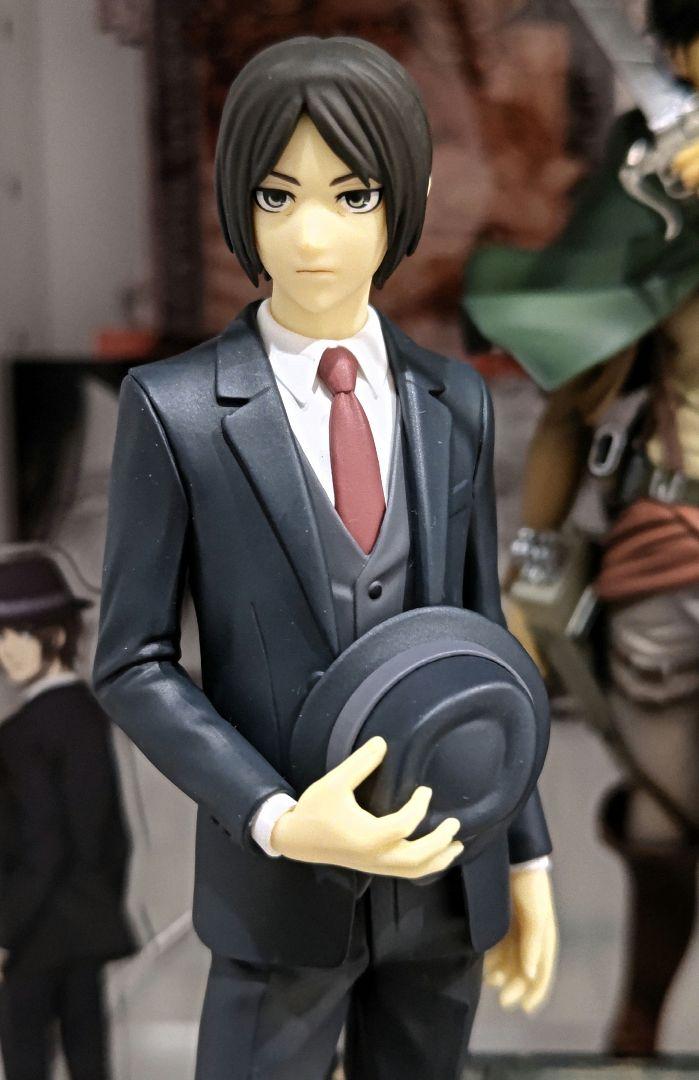 

[Б/У] Атака титанов POP UP PARADE Эрен в костюме. фигура