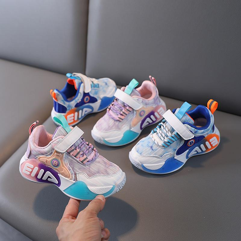 Scarpe da ginnastica a LED per bambini Scarpe alla moda illuminate per ragazzi Scarpe luminose antiscivolo per ragazze Scarpe sportive per bambini con suola morbida Scarpe casual
