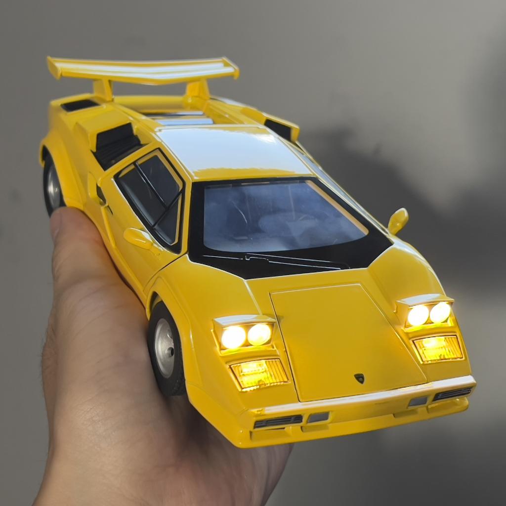 1:24 Lamborghini Countach LP500S Sideswipe Supersportwagen Spielzeugauto Modell Sound und Licht Kinderspielzeug Sammlerstücke Geburtstagsgeschenk Spielzeug