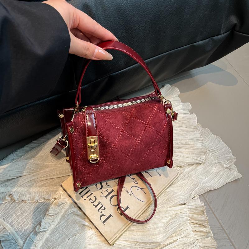 Premium textured suede handbag women's autumn and winter new fashion niche underarm bag diamond bag