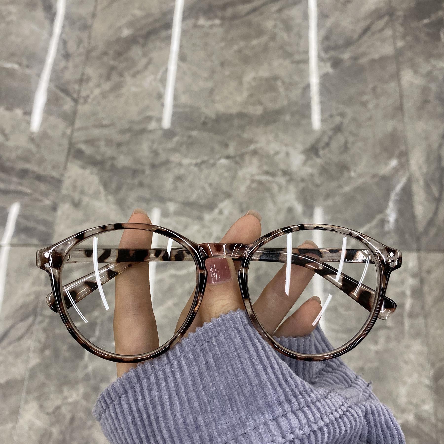 

Очки с леопардовым принтом в корейском стиле для женщин — круглая оправа с защитой от синего света и миопии, совместимая со степенью близорукости. 250 Degrees