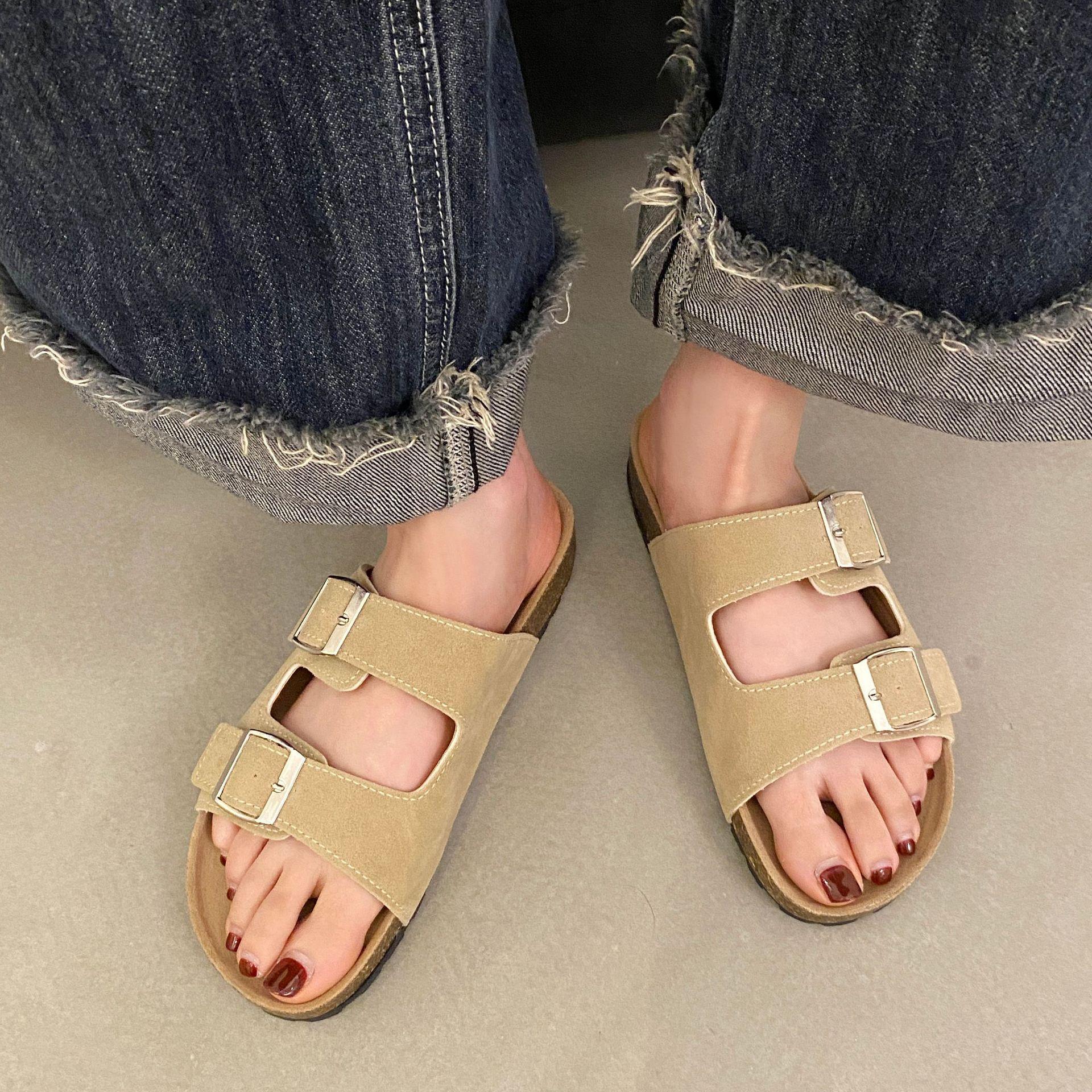 

Тапочки великого розміру чоловічі та жіночі однакові джинсові сині двобортні ретро кежуал з плоским дном зручні пляжні круті тапочки 42