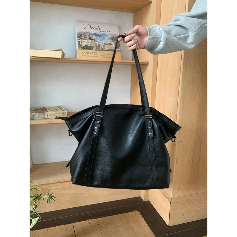 

Large capacity bag Women s versatile college style shoulder bag Black commuter soft leather tote bag Casual messenger bag Tide bag чёрный