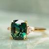 Elegant Vintage Green Zirconia Ring - A Fashionable Wedding Engagement Ring for Ladies