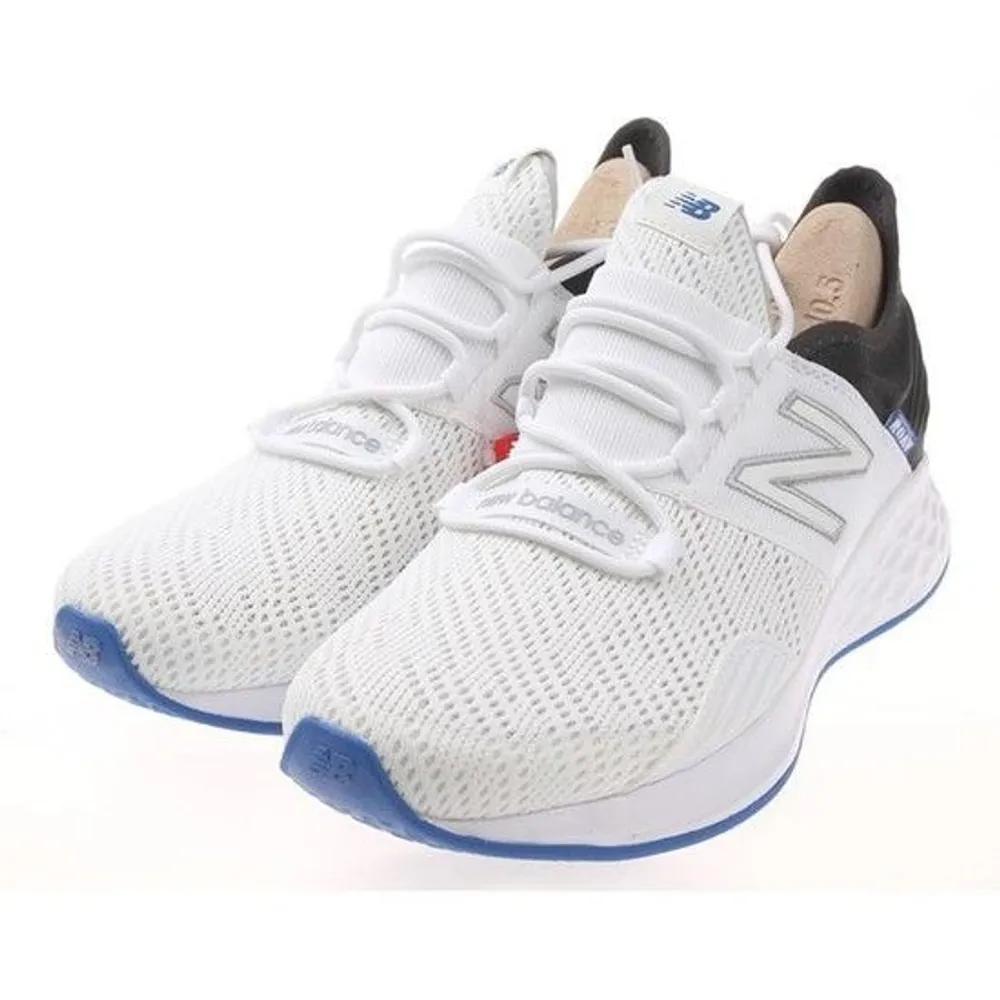New Balance MROAVBW1 Fresh Foam Robe V1 Ultra Heel Sneakers Running Shoes Sneakers (49447794) 260