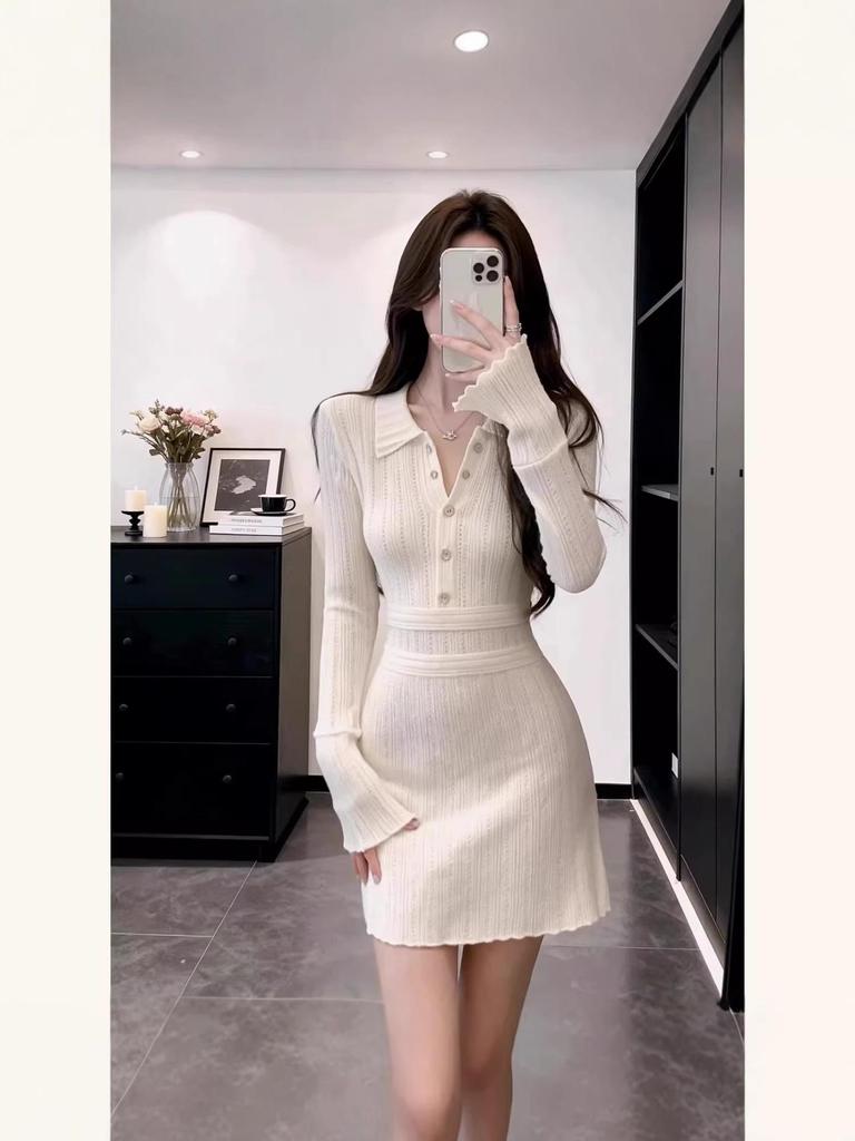 2026 Winter Elegant White Bell Sleeve Knit Dress for Petite