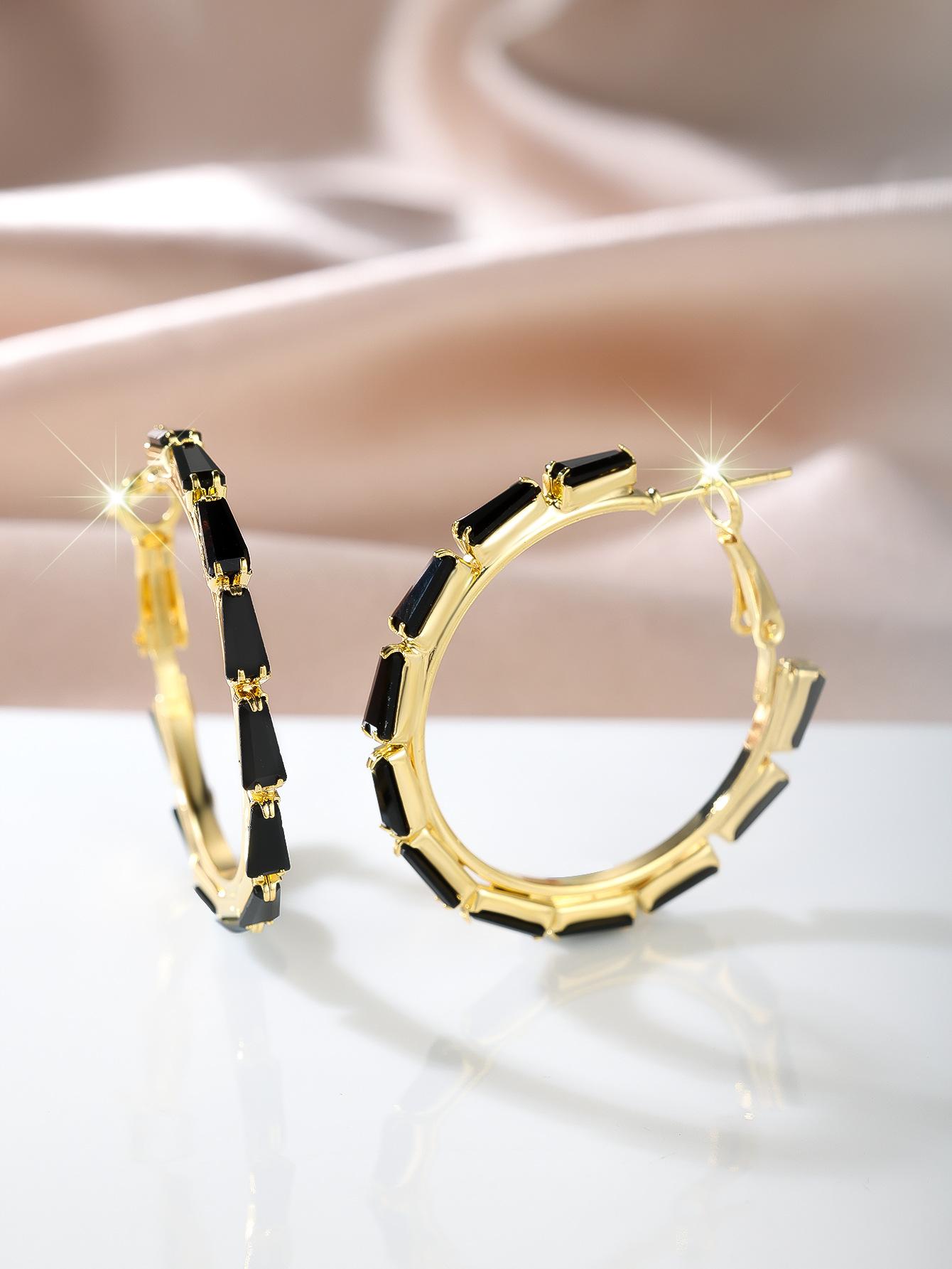 Autumn and winter earrings gold black zircon earrings circle earrings