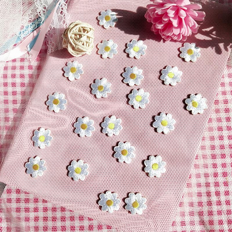 Na Yang Cute Self-Adhesive Flower Embroidered Patches for Phone Cases