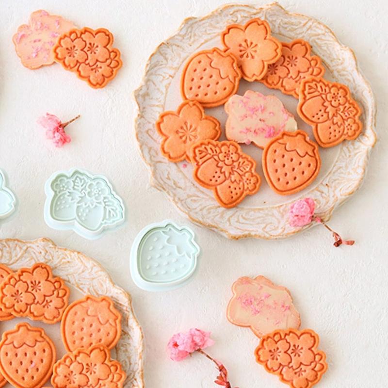 Flower Strawberries Cookie Cutter Pressable Biscuit Molds Plastic Cookie Stamps DIY Cake Bakings Tool Easy to Clean