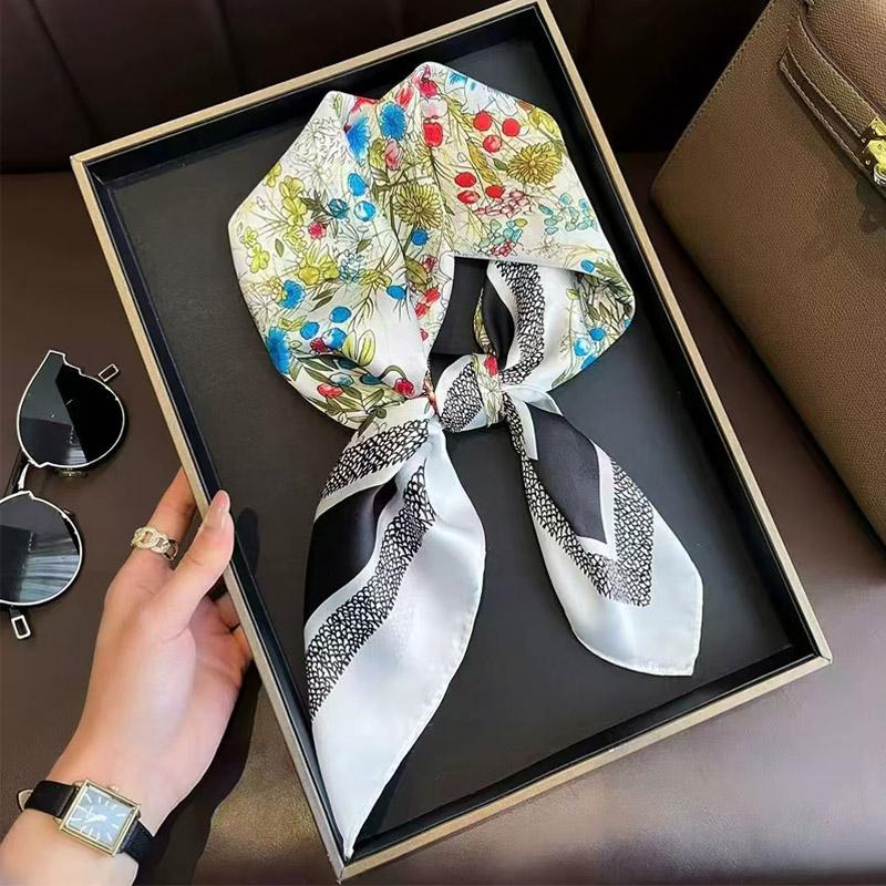 New Luxury Silk Scarfs Square Scarf Korean Fashion Kerchief Popular Silk Scarves Bandanna Wraps Scarf Decoration Shawl 70*70Cm