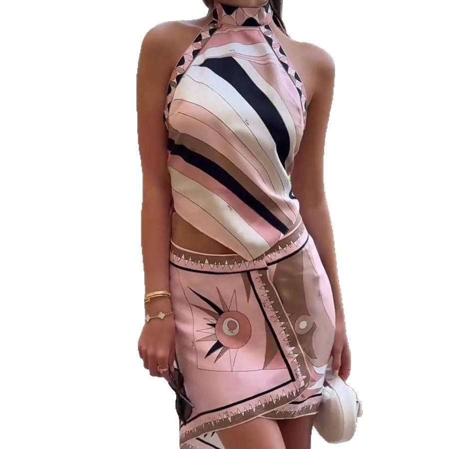 

Топ-халтер из атласа с принтом пляжа и открытой спиной и миди-юбка неправильной формы, комплект из двух предметов Medium