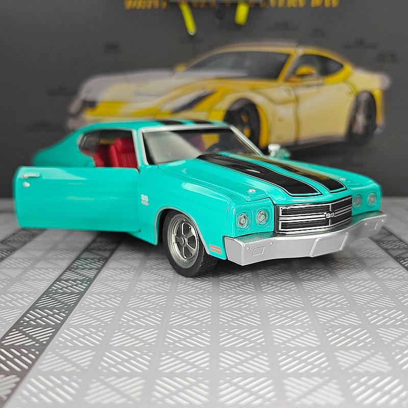 NEW 1:24 Chevrolet Chevelle 454 1970 Alloy Racing Car Model Sound and Light Pull Back Children's Toy Collectibles Birthday gift