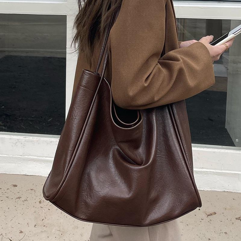Velkokapacitní taška Ležérní taška dojíždějícího z měkké kůže Módní taška přes rameno Nákupní taška
