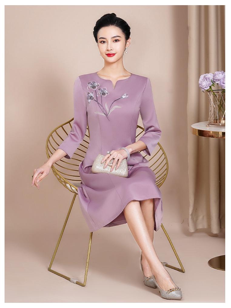 Elegante Vestido Qipao de Otoño 2023 para Madres Jóvenes - Atuendo Formal para Banquete de Boda de suegra