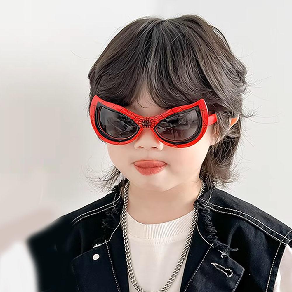 Červené dětské sluneční brýle s UV ochranou pro Spider-Mana