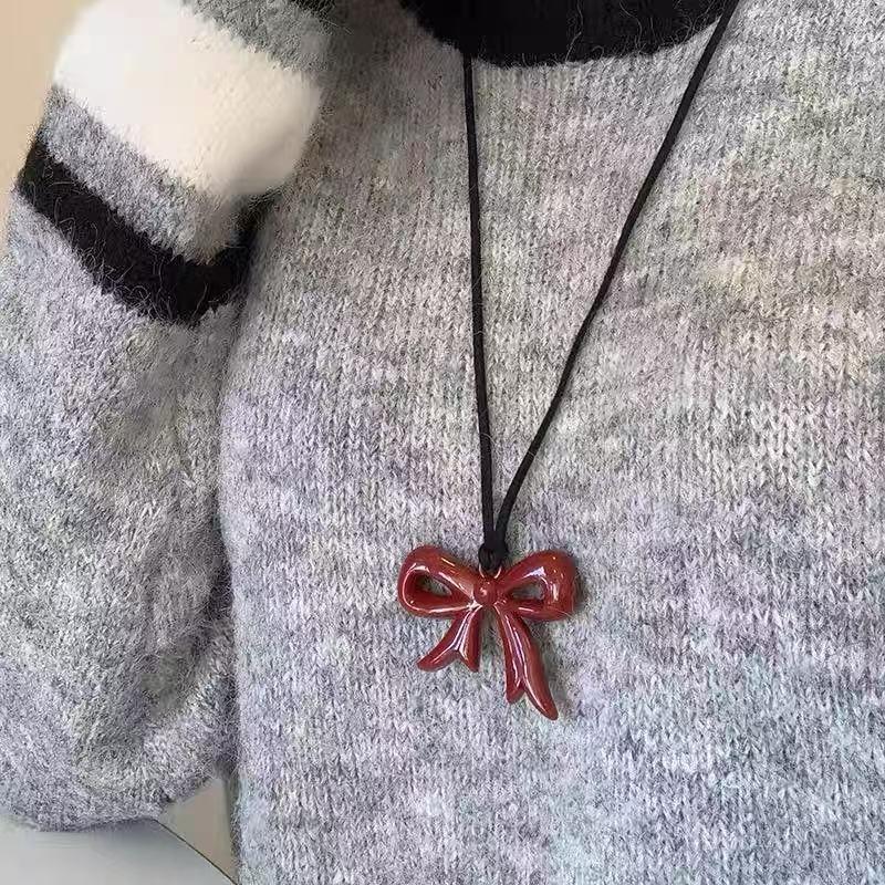 Retro Autumn and Winter Long Necklace Women's High-end Sweater Chain Niche Design Accessories