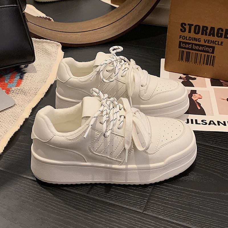 

Двойная пара шнурков, модные кроссовки на толстой подошве, немецкие тренировочные кроссовки 2025, матовые, новые весенние маленькие белые туфли, женские ретро повседневные спортивные туфли 35 белый