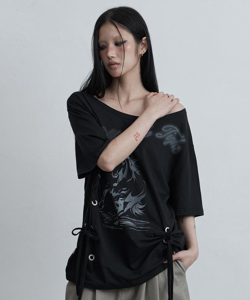 Aejeuyua Horse Eyelet Oversized T-Shirt Black