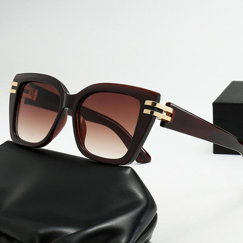 Classic Luxury Brand Designer Vintage Square Sunglasses Women For Men Sun Glasses Punk Rivet Sexy Ladies Popular Shades UV400