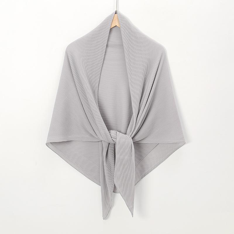 New solid color pearl chiffon wrinkled large square scarf fashionable Malaysia Indonesia solid color wrinkled headscarf scarf