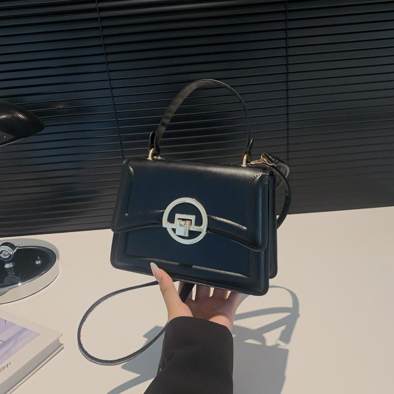 Trendy Versatile Small Square Bag In Classic Colors Ideal For Daily Casual Outfits чёрный