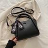 Winter New Women's Bag 2026 High-end Fashi Bucket Bag Handbag New Commuting Versatile Basket Bag