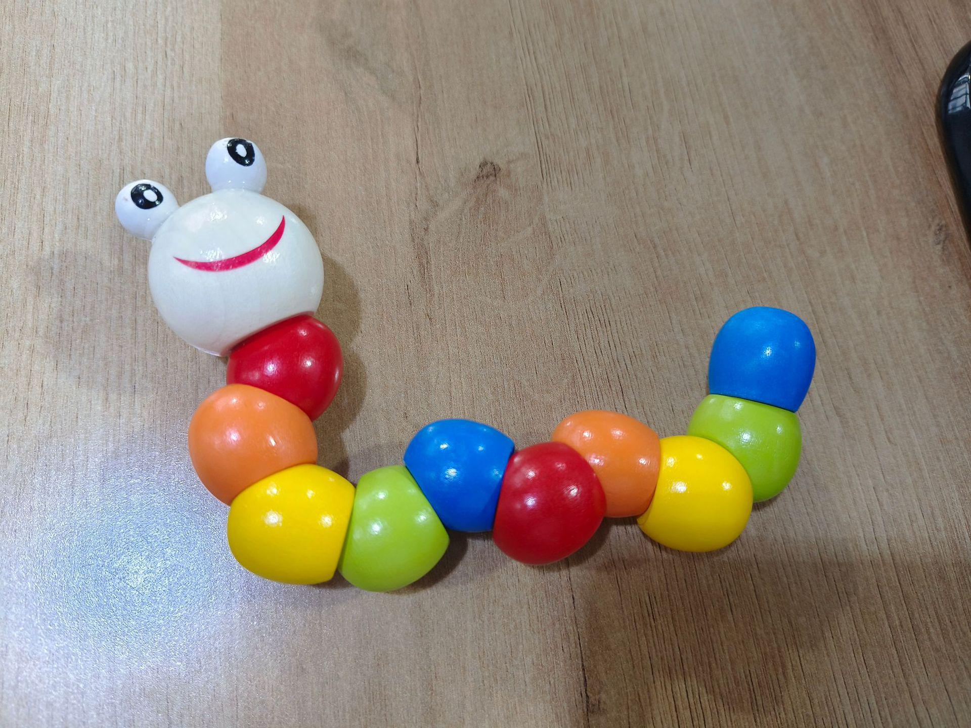 Colorful Twistable Wooden Caterpillar Educational Toy for Children