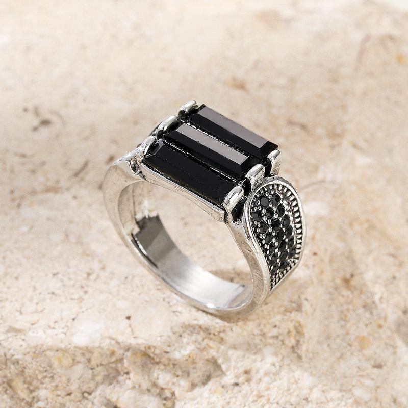 Vintage Pattern Black Face Zircon Ring Fashion Personality Trend Matching Alloy Hand  for Men