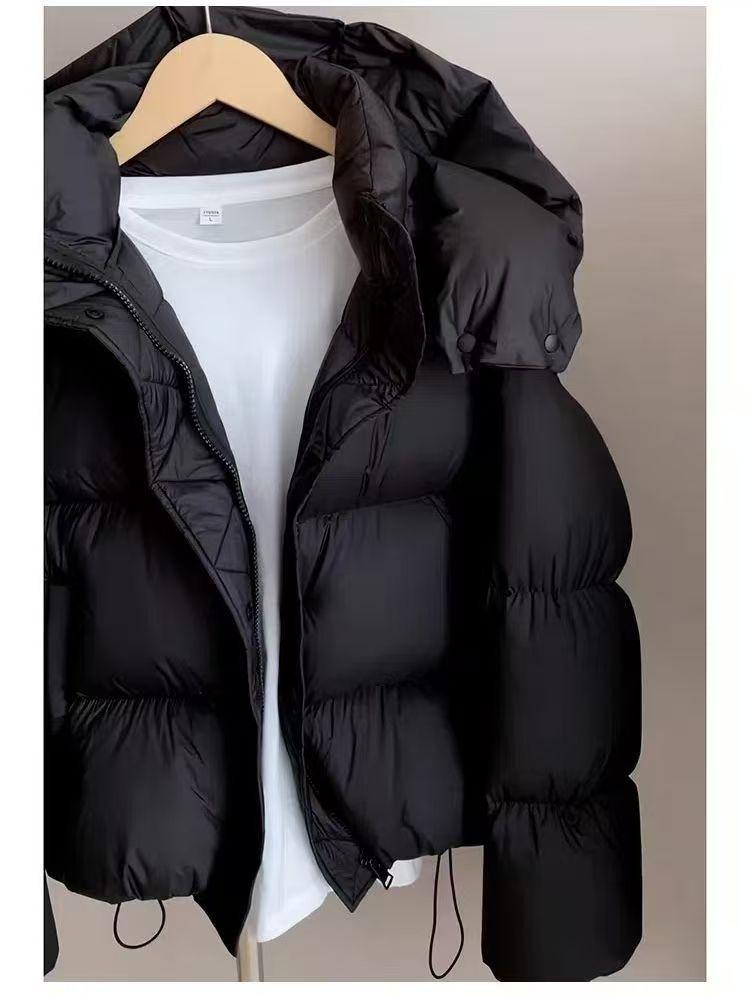 women's short thickened cotton-padded clothes, bread clothes, jackets, loose winter cotton-padded jackets, and thickened winter jackets.