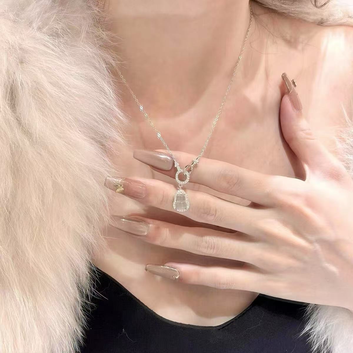Female Light Luxury Niche New Chinese Style Gourd Necklace