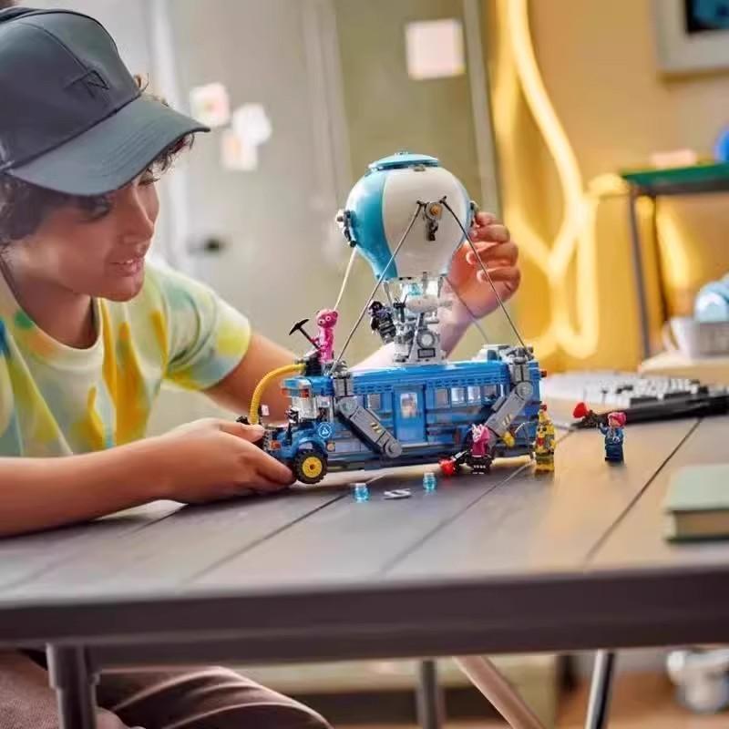 Kompatibilní s Fortnite Battle Bus stavební bloky hračka kreativní dárkový model pro chlapce a dívky děti vzdělávací hračka