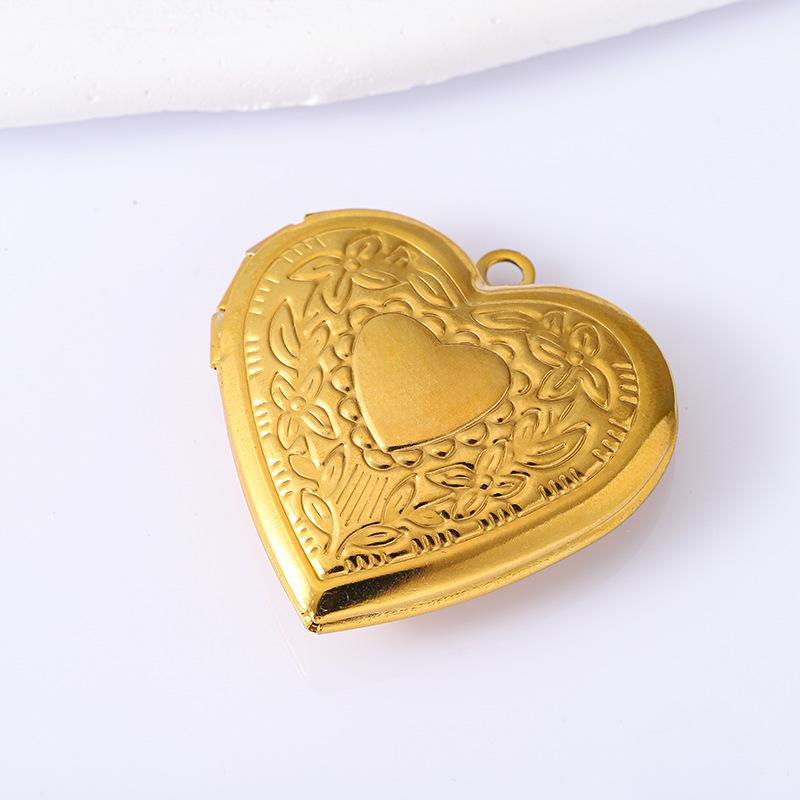 Personalized Floral Heart Locket Necklace in Stainless Steel
