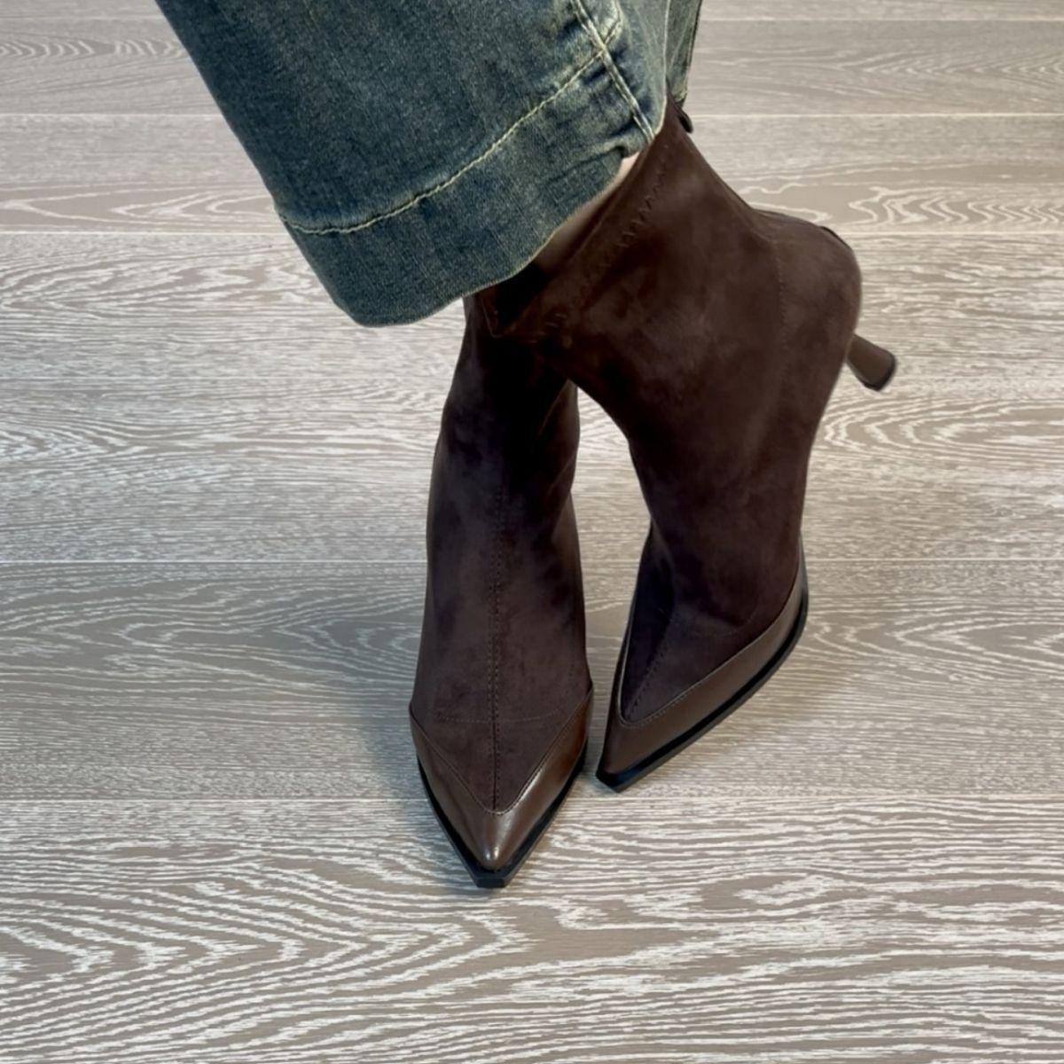 

2025 Осень/Зима Универсальные Остроносые Сапоги-Скинни Коричневые Модные Замшевые Эластичные Сапоги Ретро Сапоги на Высоком Каблуке 39