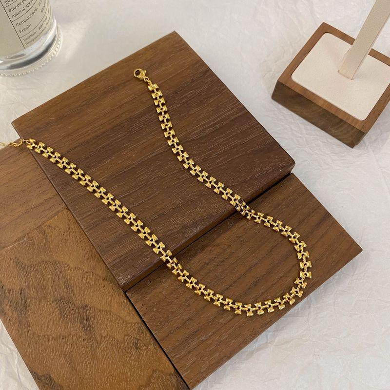 Minimalist Female Titanium Steel 18K Gold All-Match Clavicle Chain Buckle A Square Style