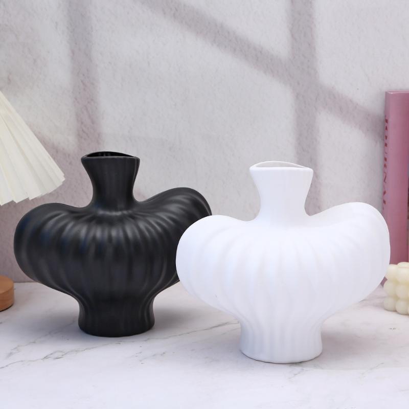 Nordic Ins Style Art Vase Simple Plastic Vase Creative Shape Room Decoration Vase High-end Vase Home Decoration Ornaments