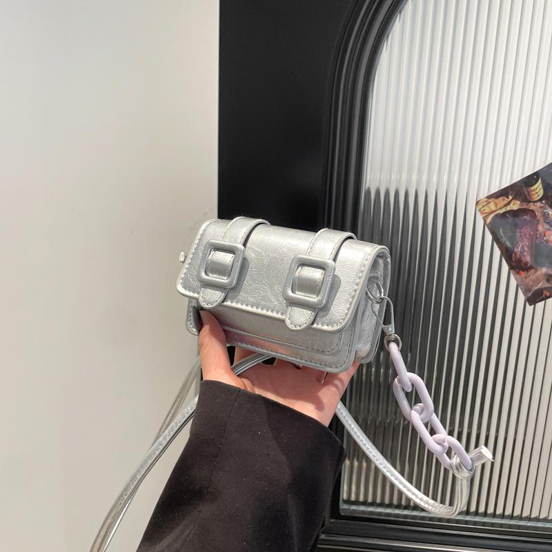 Mini Small Bag Women's Summer 2025 New Niche Laser Chain Messenger Bag Advanced Texture Small Square Bag Mouth Red Envelope