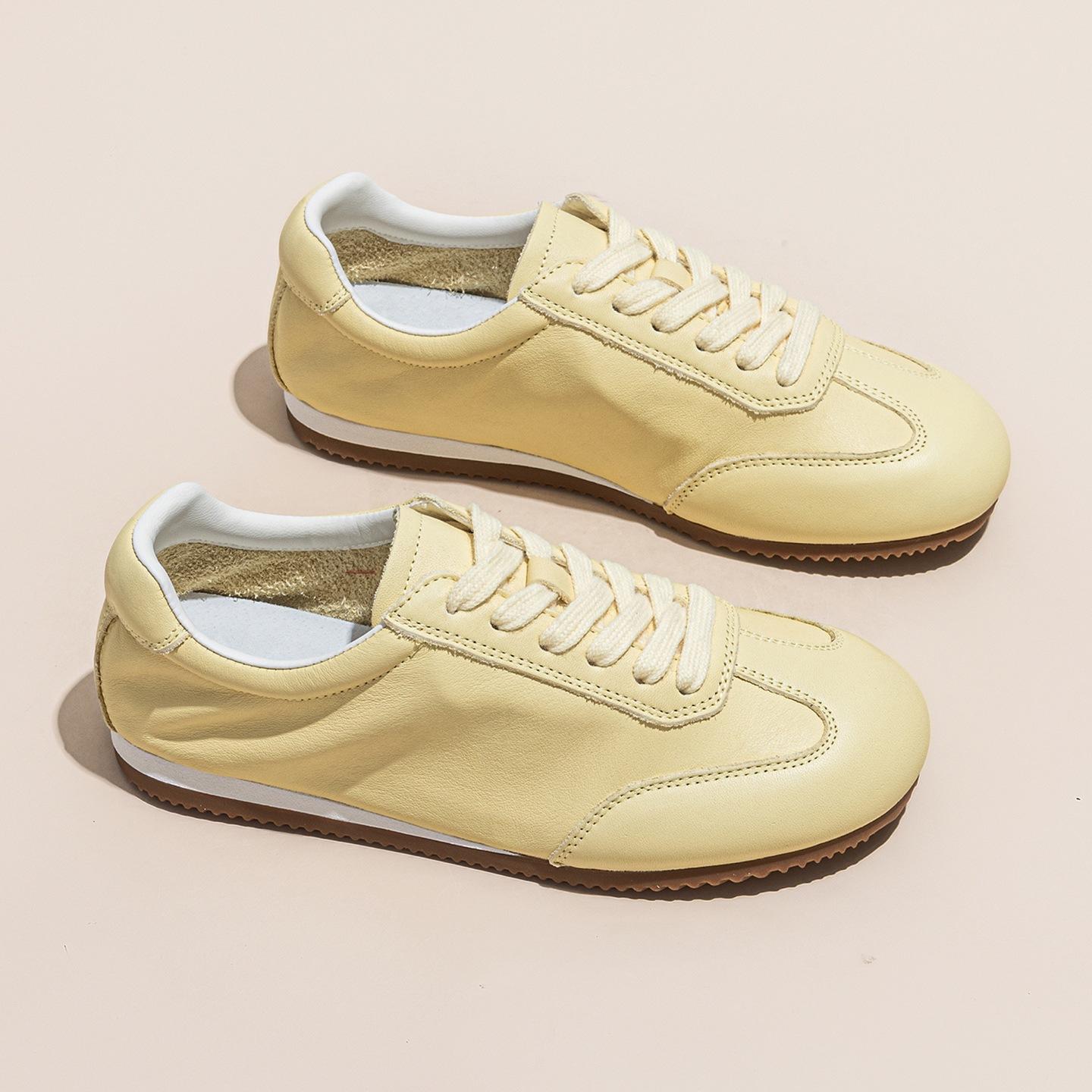 

Первый слой коровьей кожи маленькие белые туфли женские 2025 весна и осень новые дышащие на плоской подошве повседневные студенческие спортивные туфли 40 жёлтый