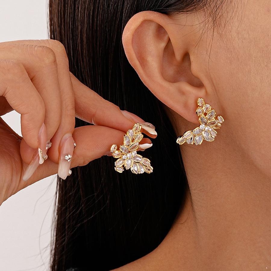 

Butterfly personality ladies earrings золотой