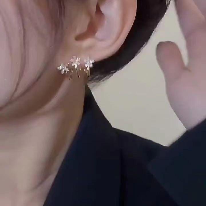 Three Small Flowers Simple Temperament Stone Stud Earrings Women