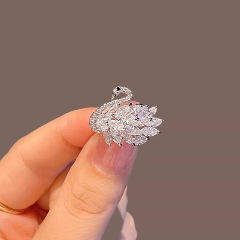 

Роскошная брошь «Кристальный лебедь», женская летняя застежка с защитой от просвечивания, изысканная брошь, креативная булавка и булавка для воротника чёрный