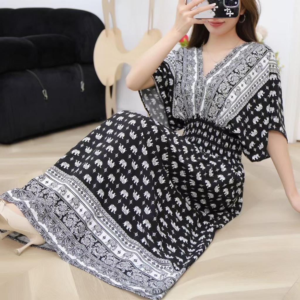 25. Jubiläum Ethnisches V-Ausschnitt Viskose Kurzarm Französisch-Thai Druck Urlaubs Kleid für Damen