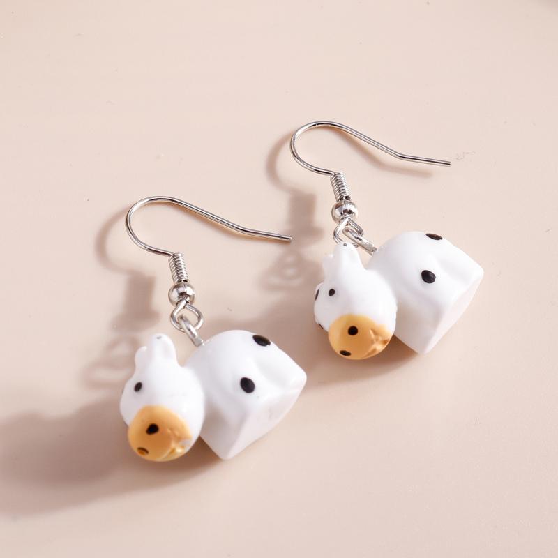 Cute Resin 3D Cow Earrings for Women Girls Cartoon Animal Dangle Earrings Party Holiday Jewelry Gift