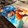 1pz Coperta in Flanella con Stampa Son Goku, Alta Qualità per Tutte le Stagioni, Decorazione per la Casa, Calore e Comfort, Perfetta per Regali di Natale