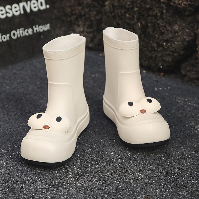 Stylish and cute women's medium tube rain shoes Cartoon rain boots Medium tube water boots Adult four-season warm and waterproof shoes for work wear