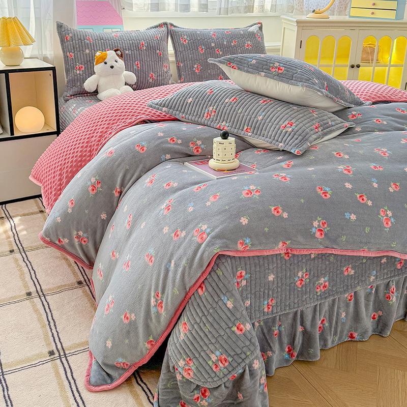 

Утолщенный молочный бархат, бобовый бархат, комплект из четырех предметов для кровати, приятный к коже пододеяльник, простыня из трех предметов для студентов 1.5m cover 4pc - quilt cover 200 * 230 ярко-розовый