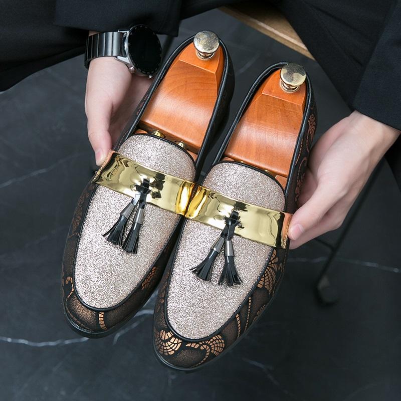 New Men's Pointed Mixed Patchwork Tassel Loafter Patent Leather Casual Shoes Male Formal Wedding Dress Homecoming Zapatos Hombre