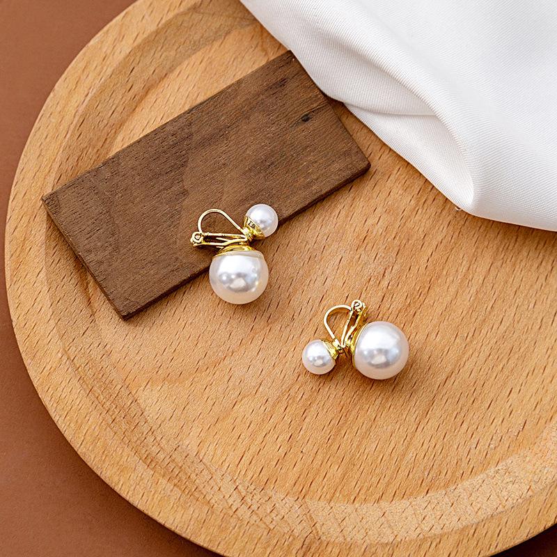 Elegant French Pearl Ear Clips - Unique Retro Design