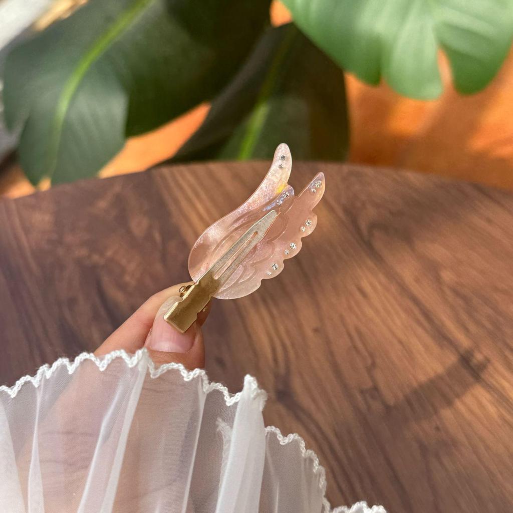 Fresh 2025 Iridescent Rhinestone No-Trace Hair Clip for Women